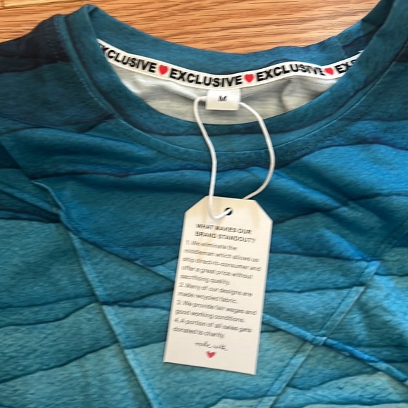 Blue long sleeved shirt - Picture 2 of 7